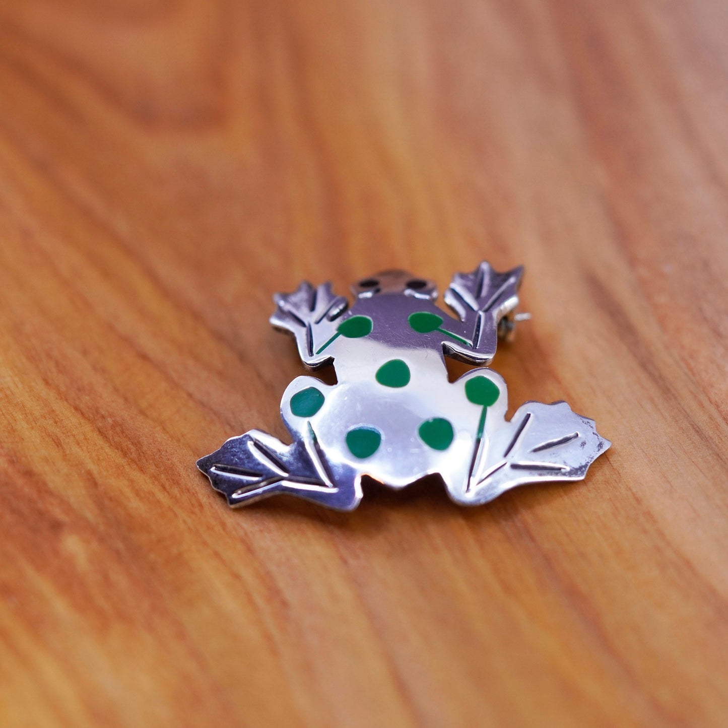 Vintage antique handmade sterling 925 silver frog brooch with enamel green dots