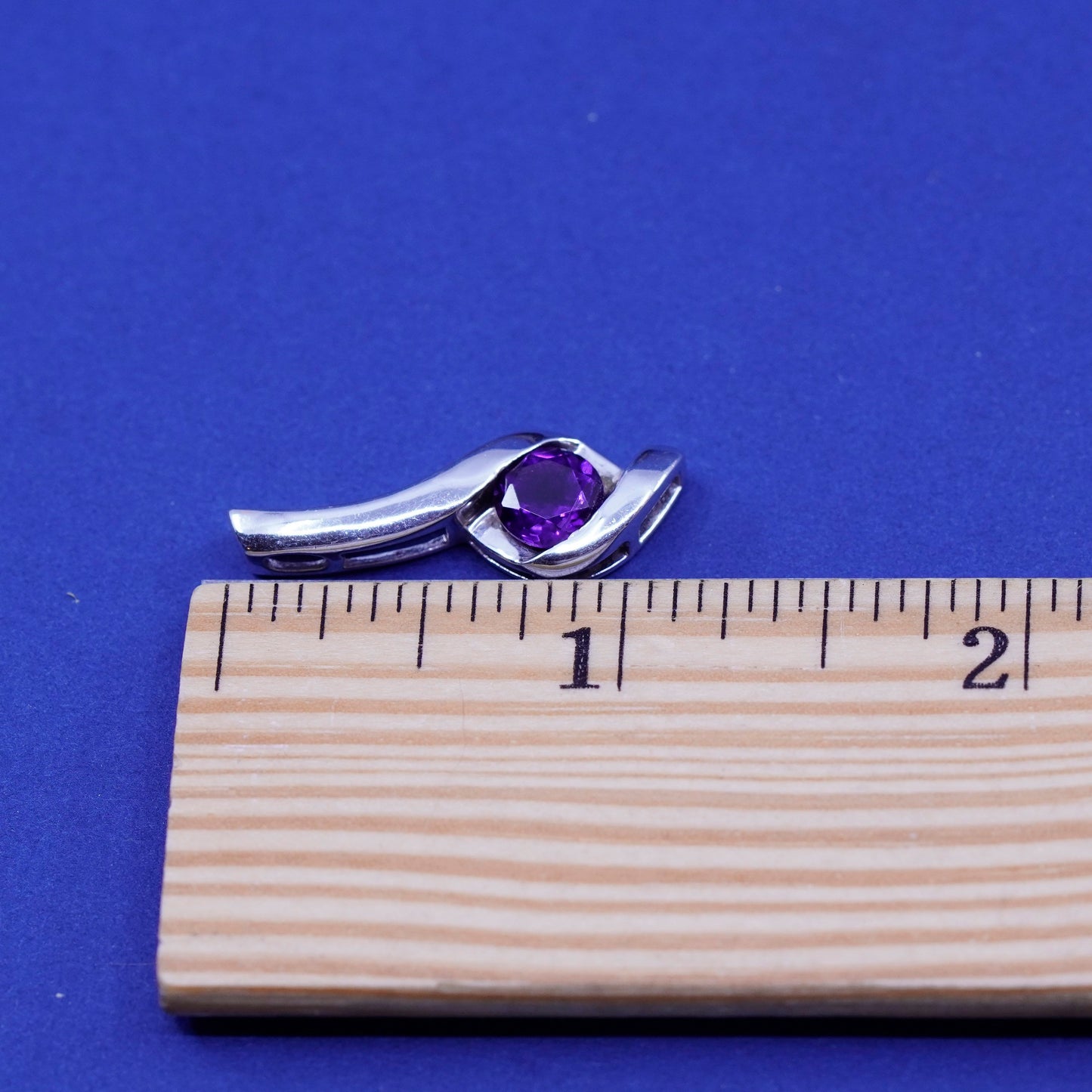 Vintage sterling 925 silver handmade pendant with amethyst