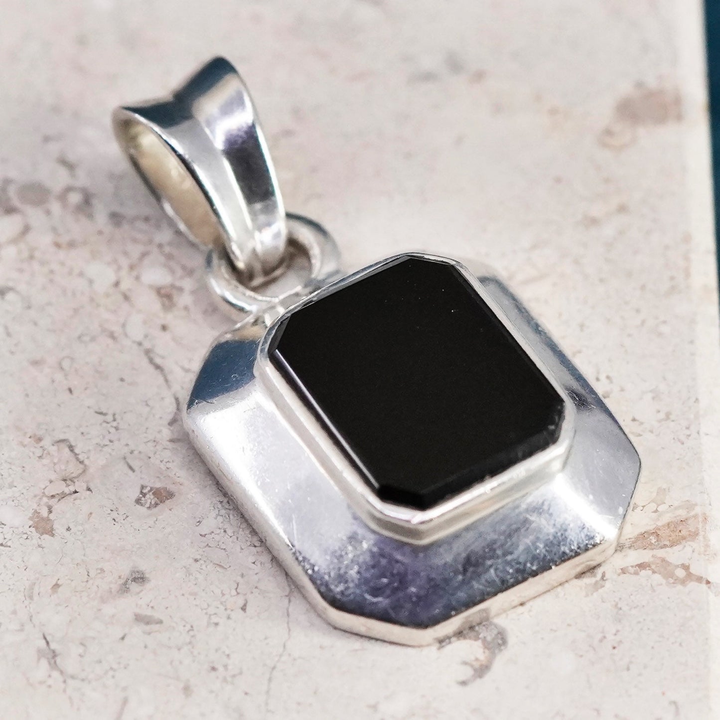 Vintage Mexico Sterling 925 silver handmade pendant with rectangular onyx