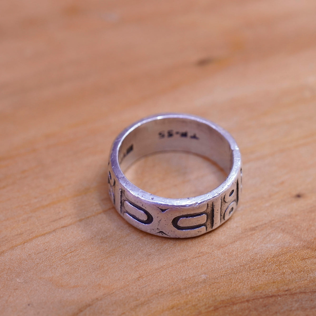Size 6.25, vintage Sterling silver handmade ring, Hopi 925 relief band