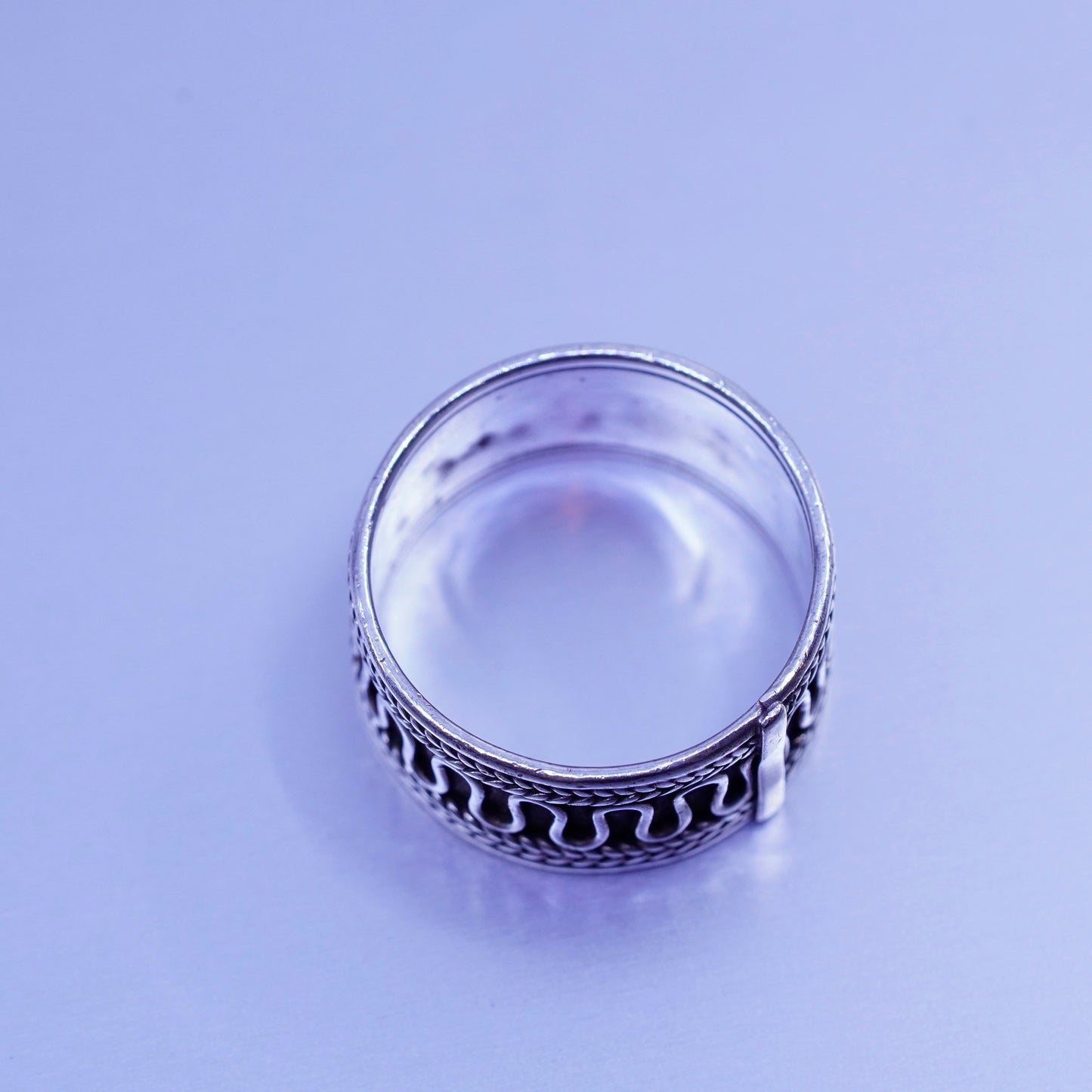 Size 8, vintage Sterling 925 silver handmade ring, wired band