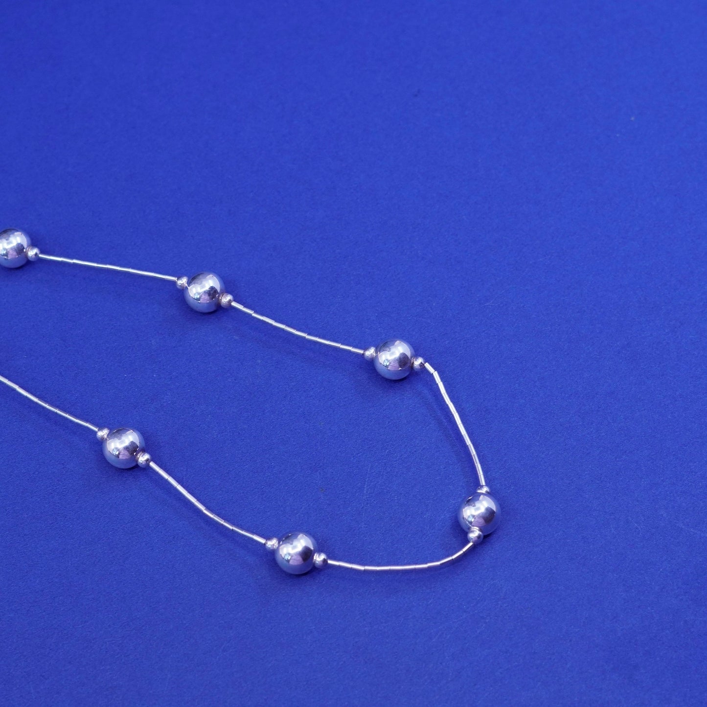 18”, Native American Navajo Sterling 925 liquid silver necklace with 7mm beads