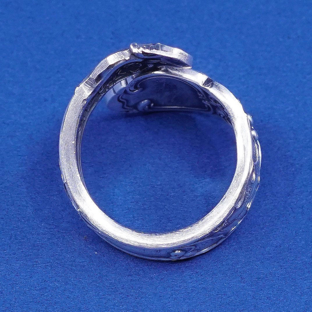 Size 8, vtg Sterling silver handmade ring, 925 flower spoon band
