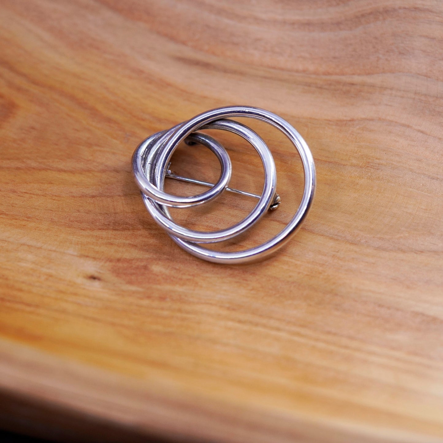 Vintage handmade sterling 925 silver entwined twisted loop brooch