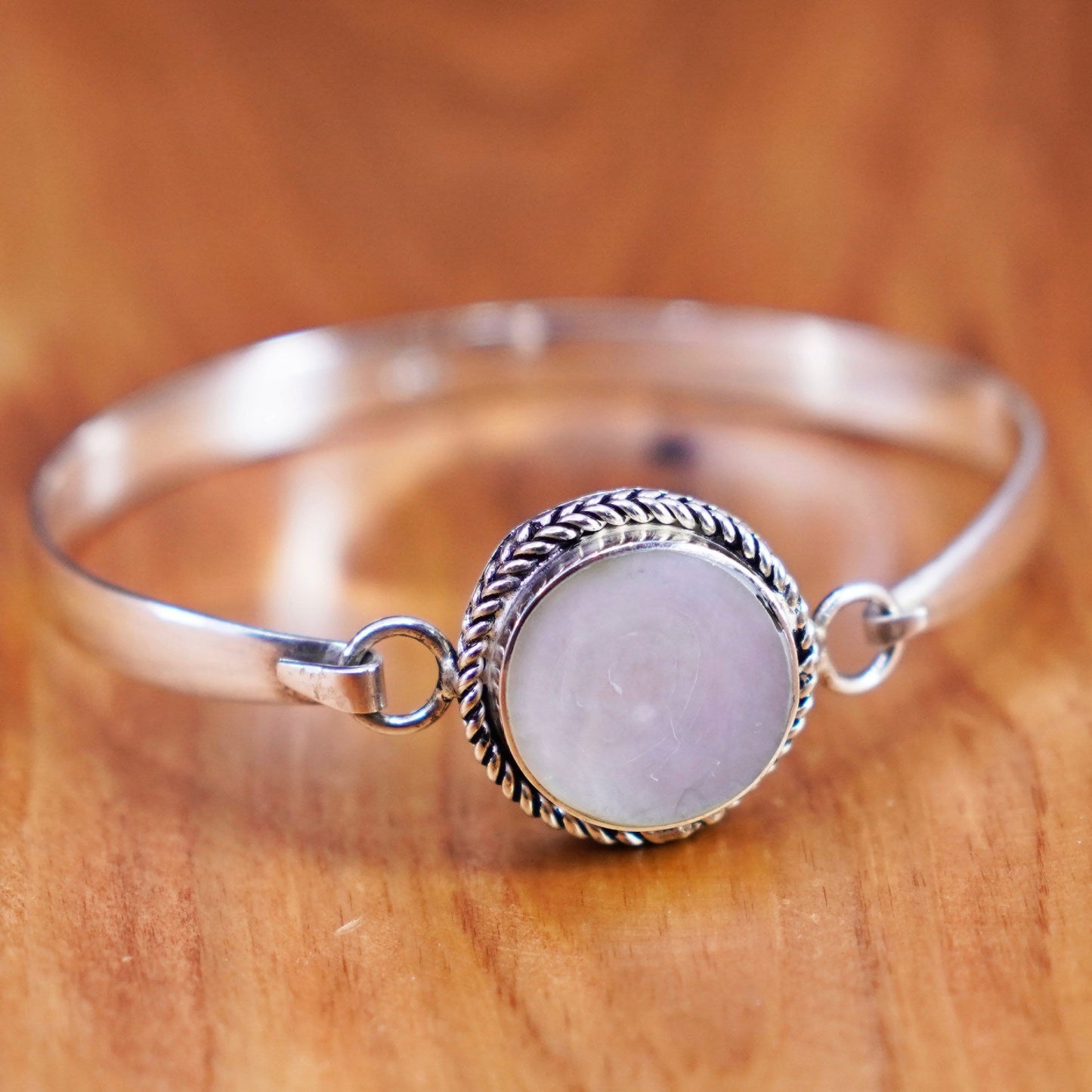 7”, vtg Sterling silver handmade bracelet, 925 hinged bangle mother of pearl
