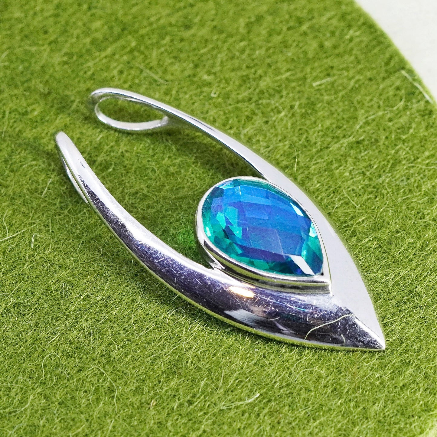 Vintage sajen Sterling 925 silver pendant with teardrop blue crystal