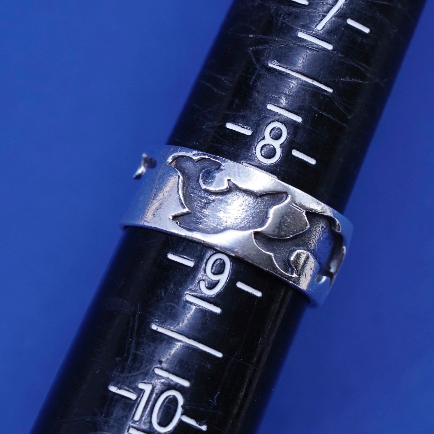 Size 8.25, vtg sterling silver handmade ring, 925 band with dolphin embossed