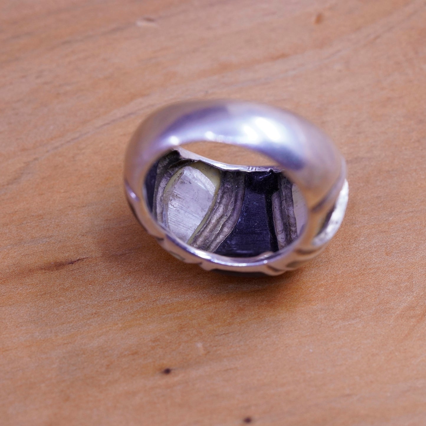 Size 8, Sterling 926 silver handmade ring band w/ obsidian and mother of pearl