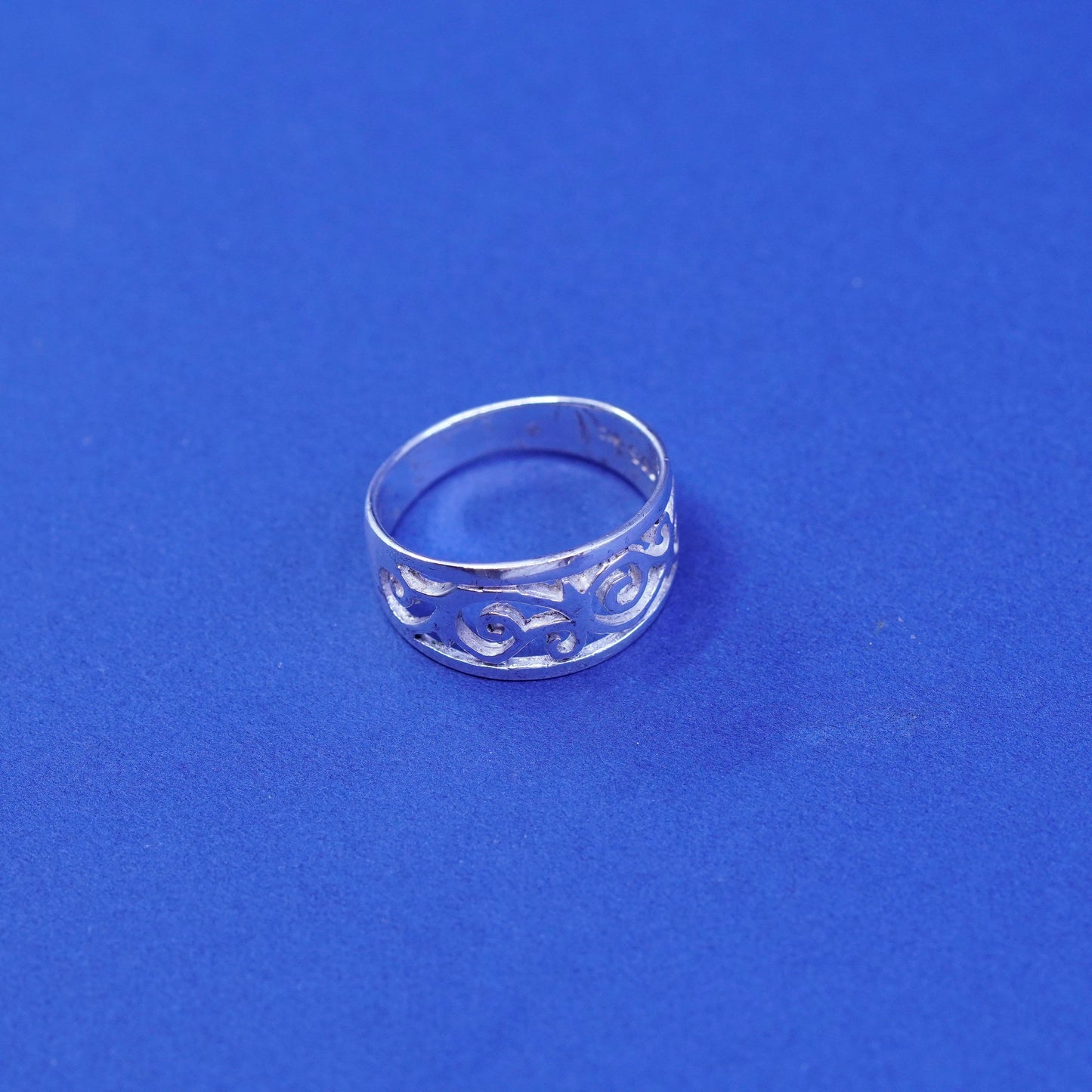 Size 9, vintage Sterling silver handmade ring, 925 Filigree swirl band
