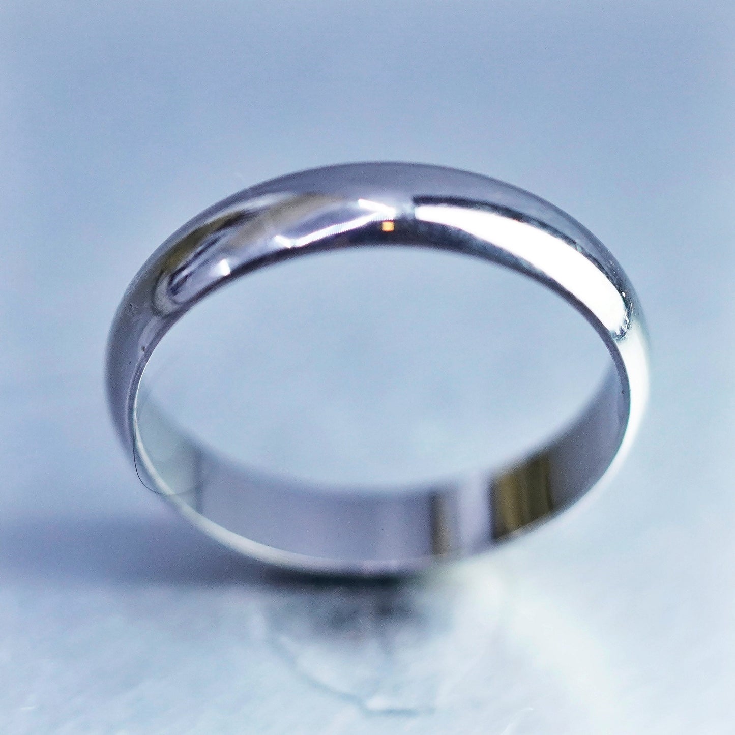 Size 5.5, vintage southwestern Sterling 925 silver wedding ring, band