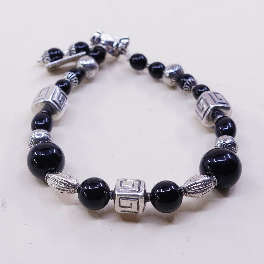 7", Sterling silver bracelet, Mexico 925 w/ obsidian beads N love letter charm