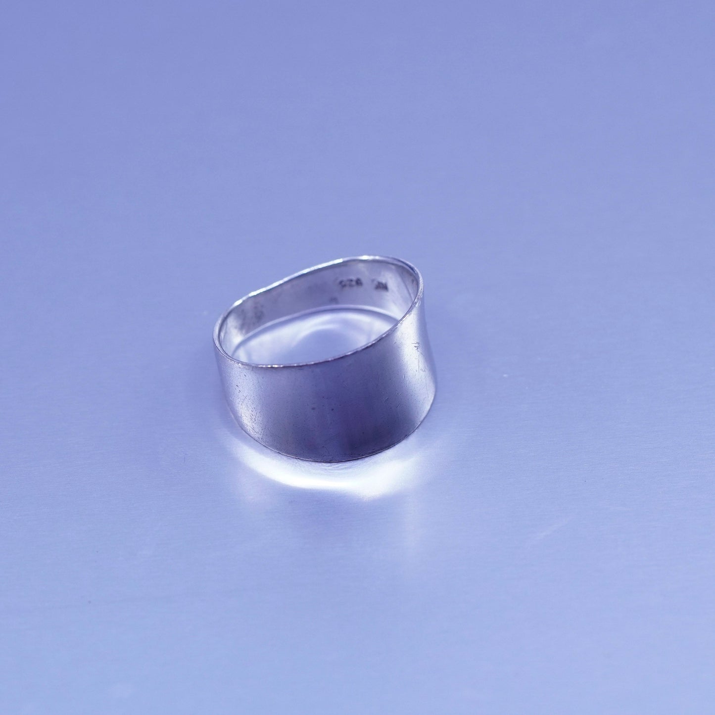 Size 8.25, vintage Sterling 925 silver handmade ring, modern infinity band