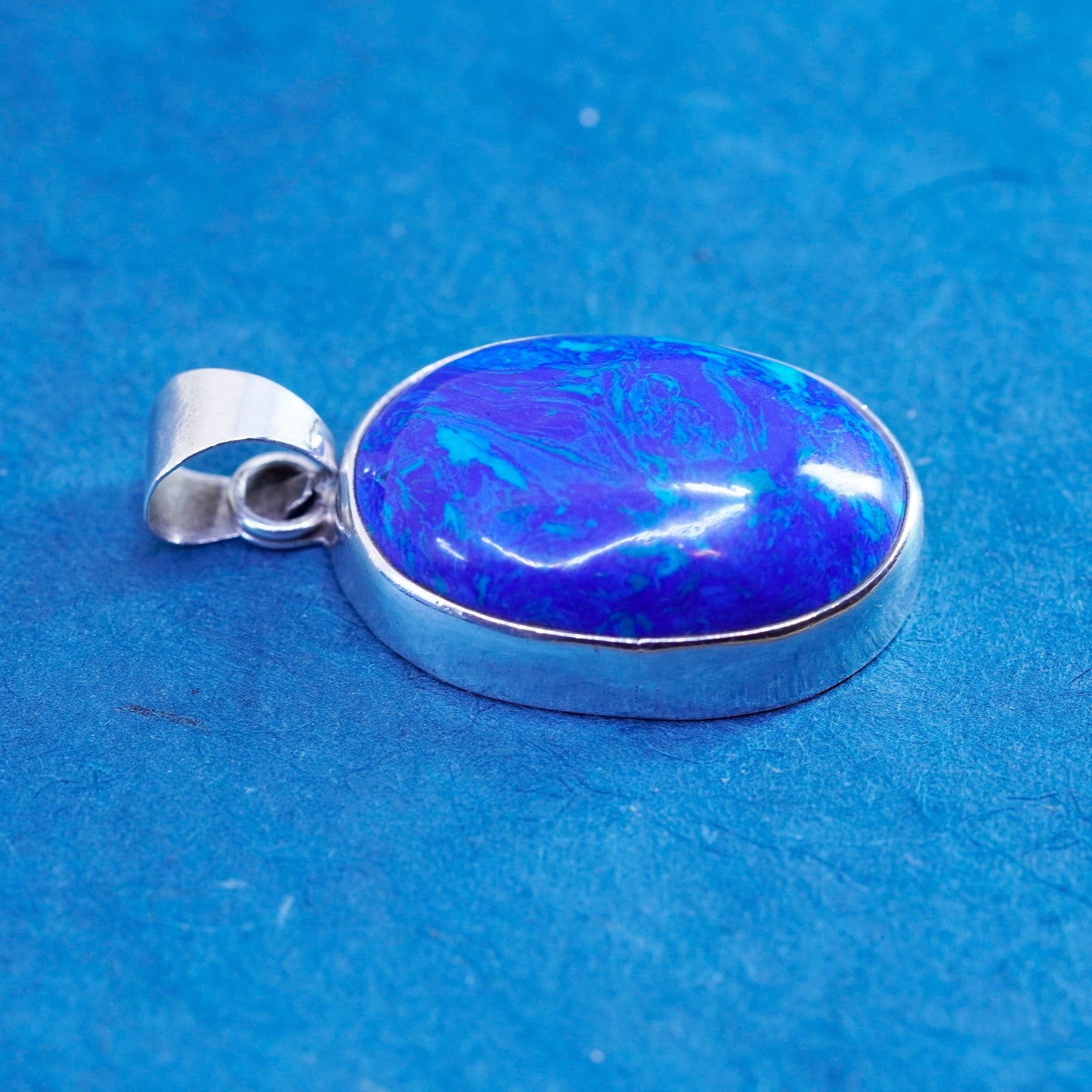 Vintage Sterling 925 silver handmade pendant with oval azurite