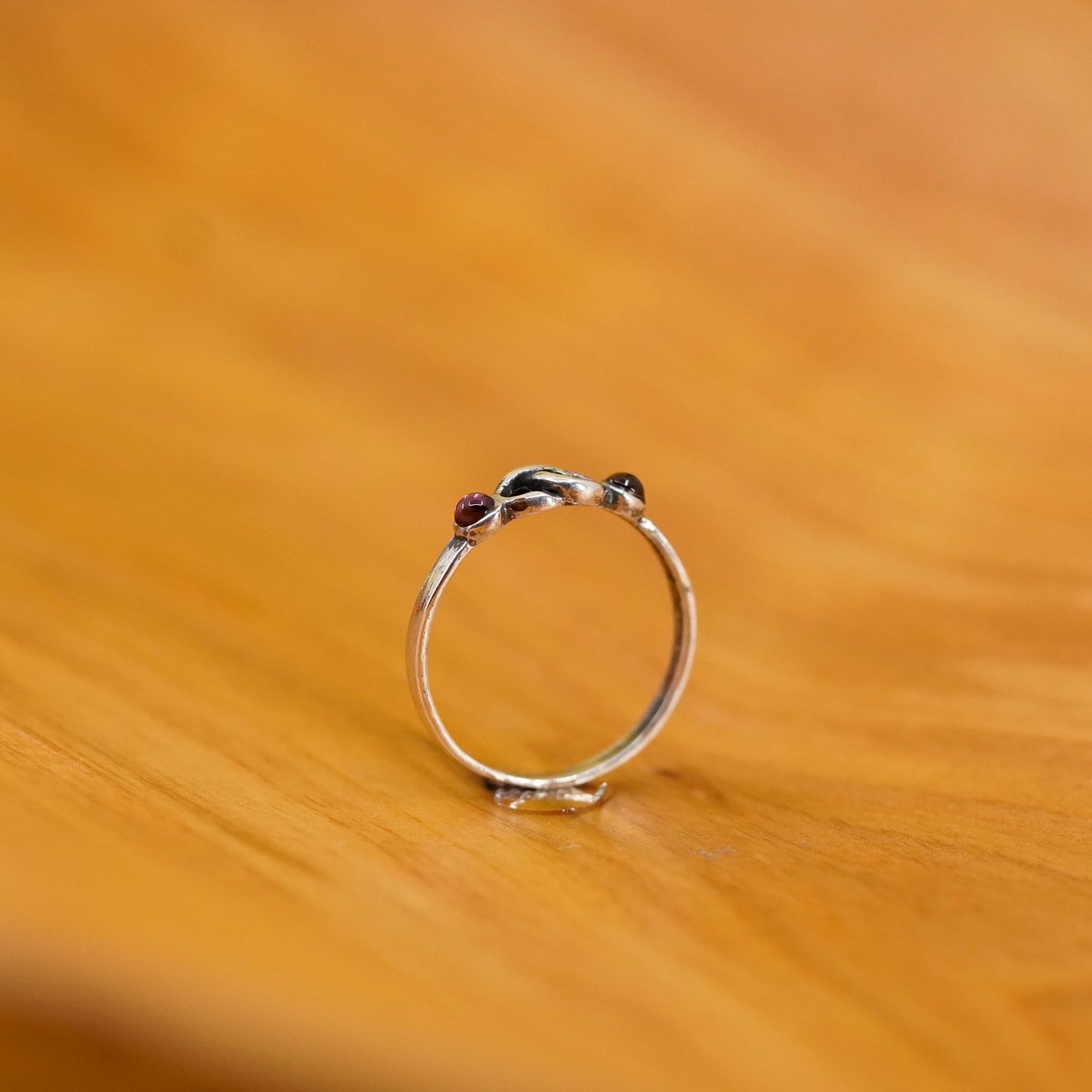 Size 5.5, vintage Sterling 925 silver handmade ring with garnet