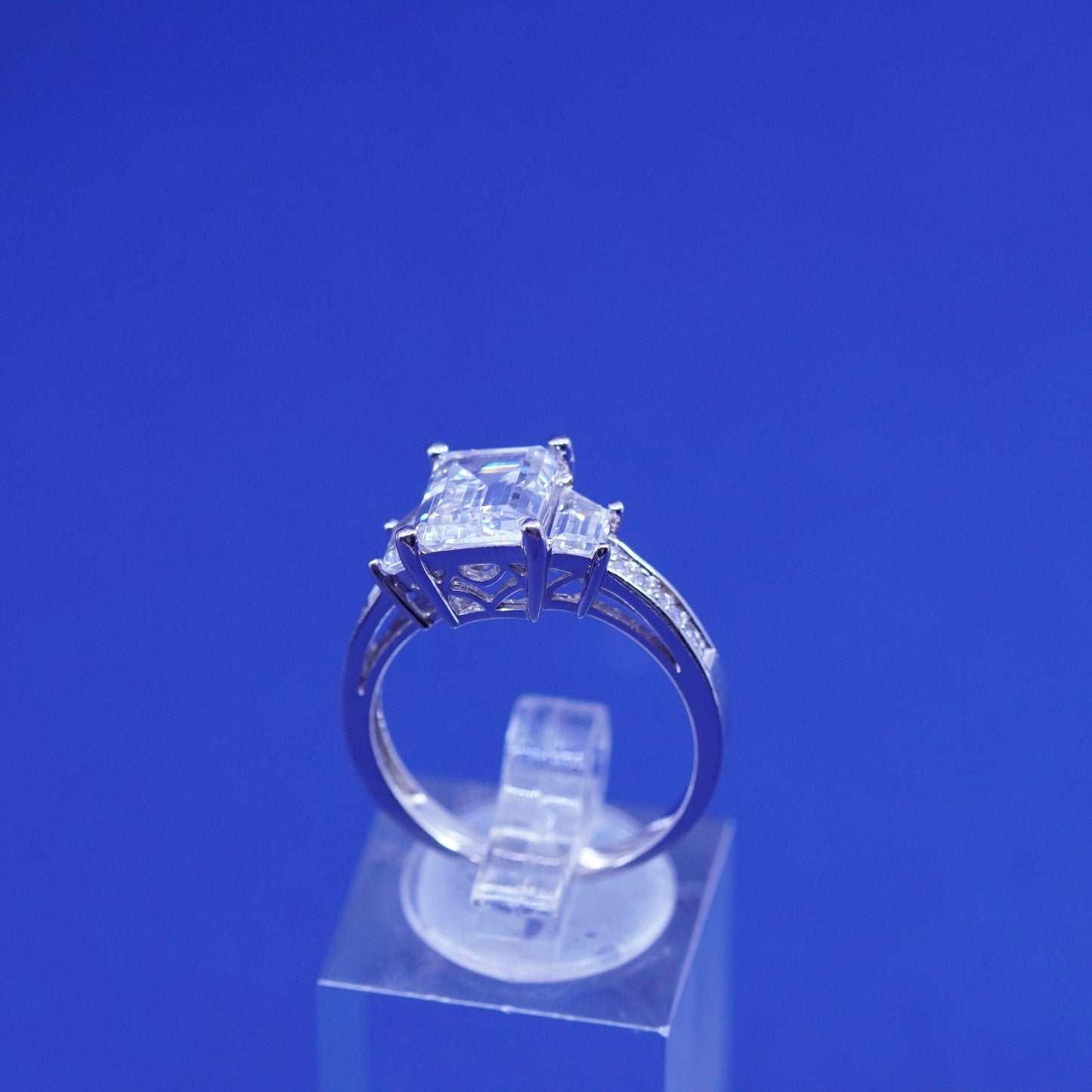 Size 8, vintage Sterling 925 silver engagement anniversary ring cluster Cz