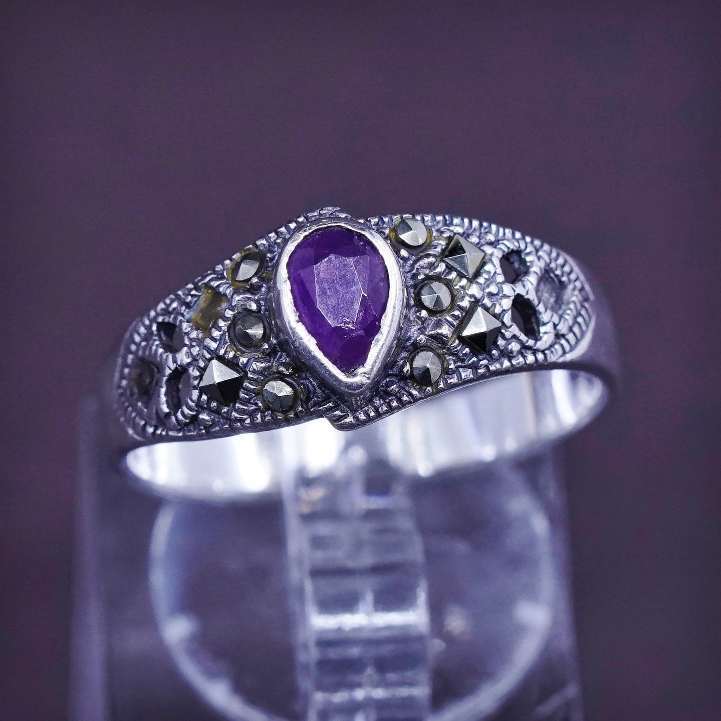 Size 8.25, vtg Sterling 925 silver handmade ring with amethyst and marcasite