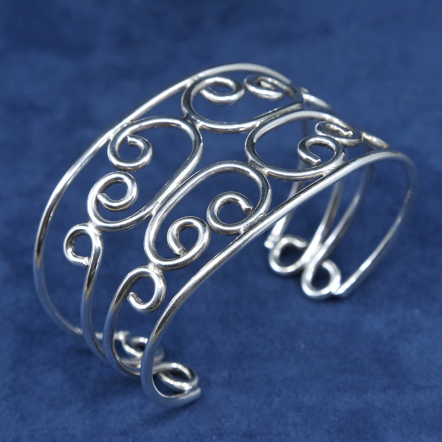 6.75", vtg Sterling silver handmade wired bracelet, 925 whirly cuff