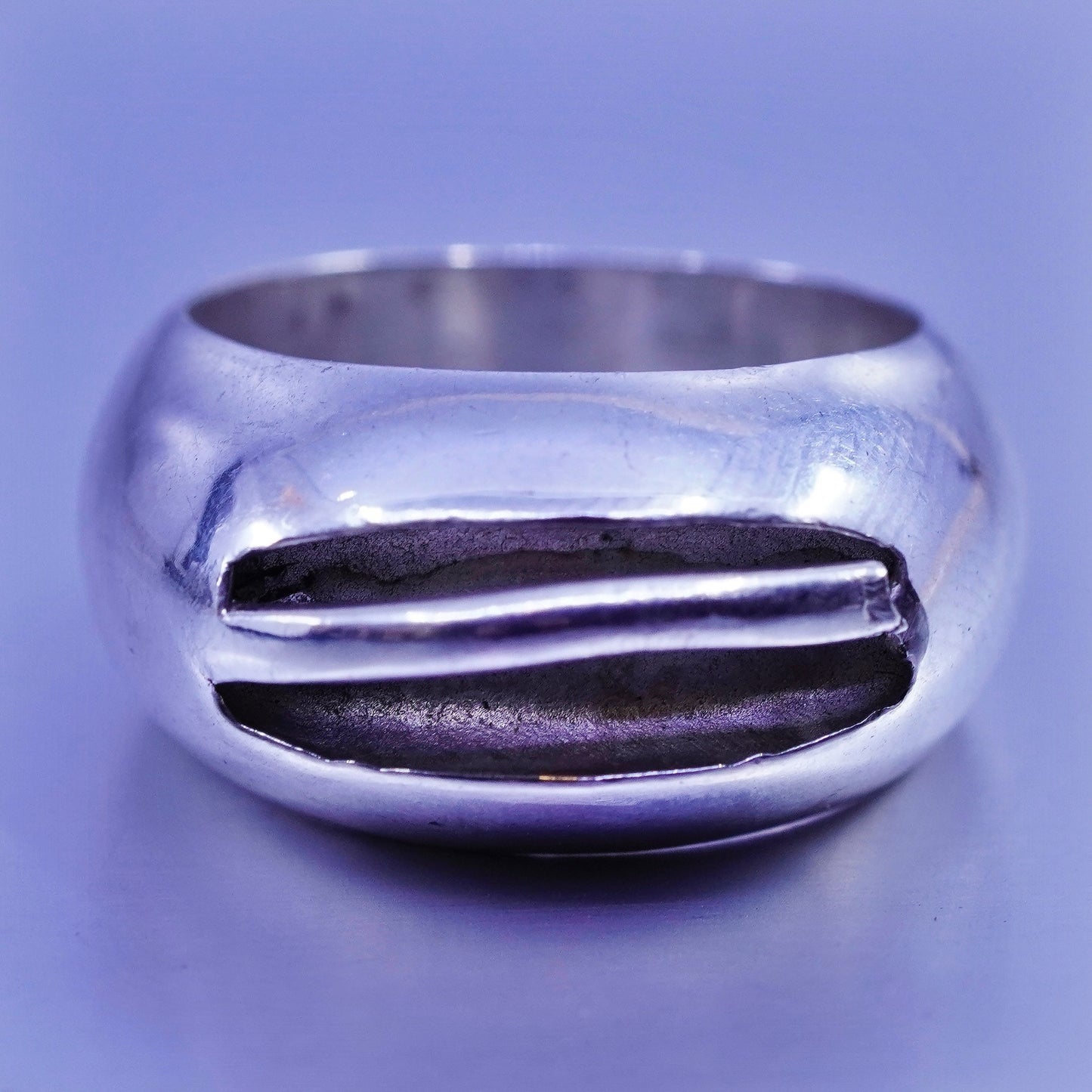Size 8, vintage southwestern Sterling 925 silver ribbed ring, band