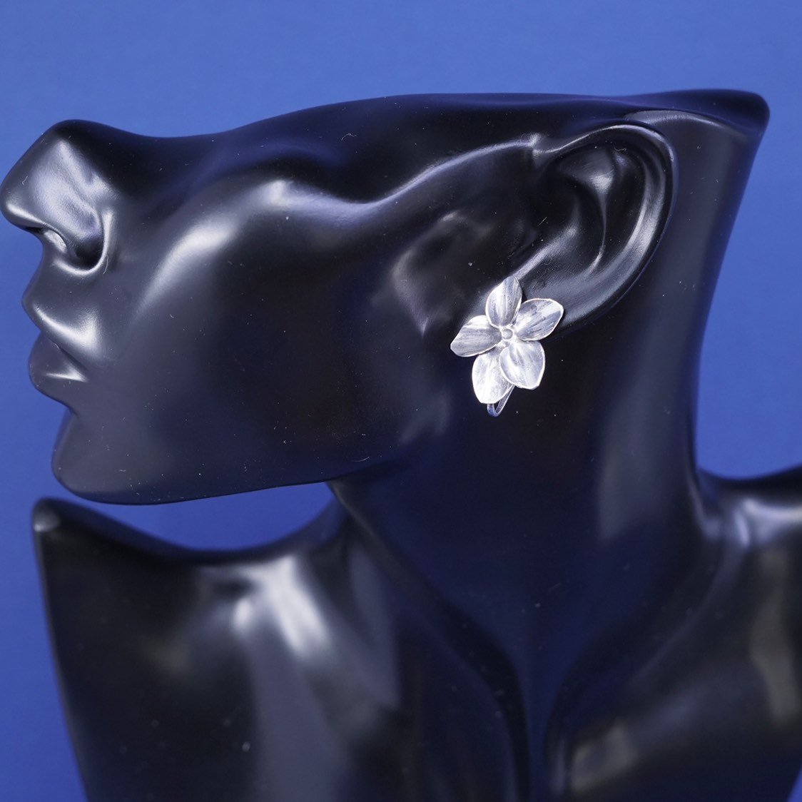 VTG NYE Sterling silver handmade earrings, 925 screw back flower
