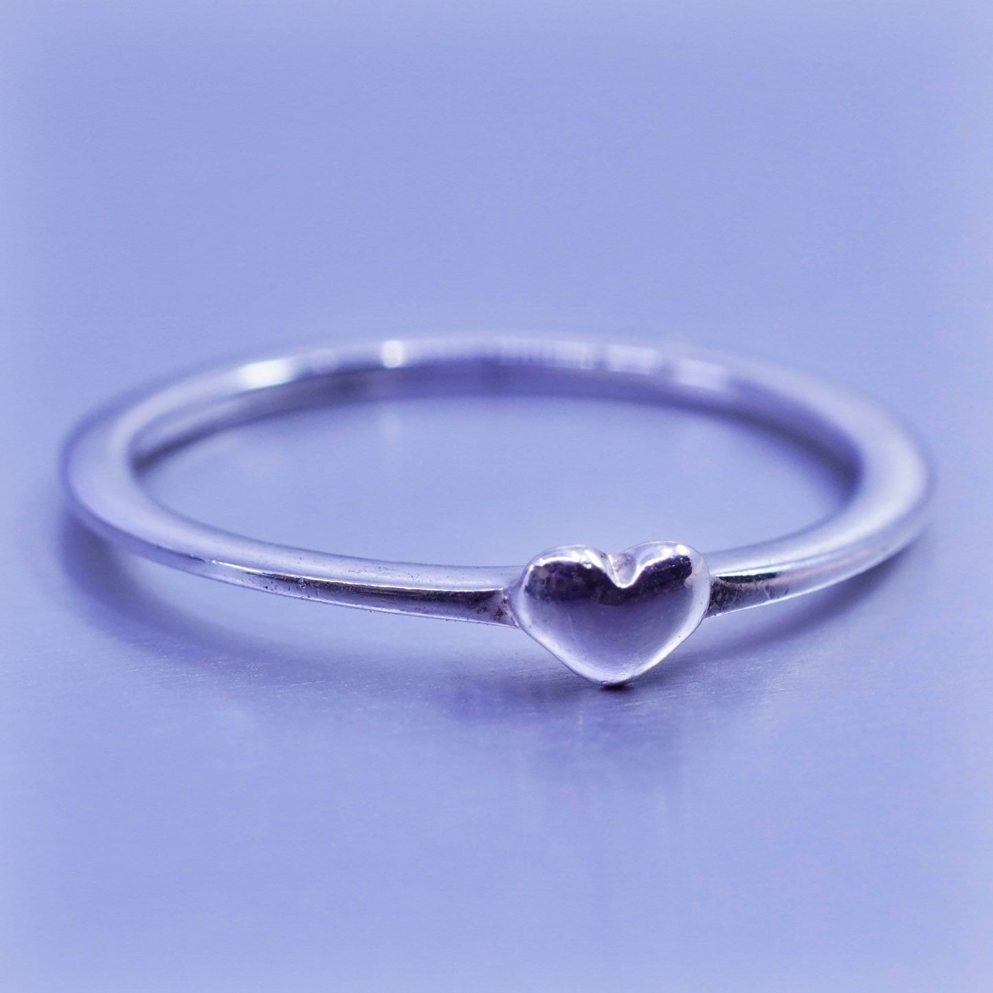 Size 8.25, = southwestern Sterling 925 silver wedding ring heart stackable band