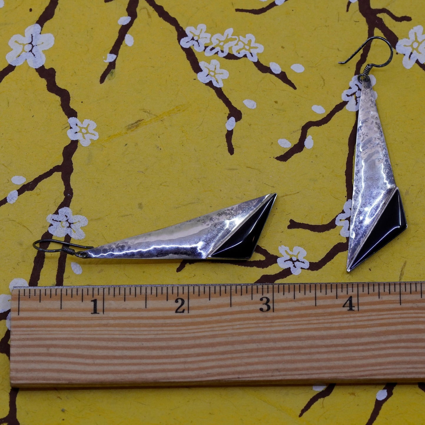 Vintage Sterling 925 silver handmade hammered triangular earrings with onyx