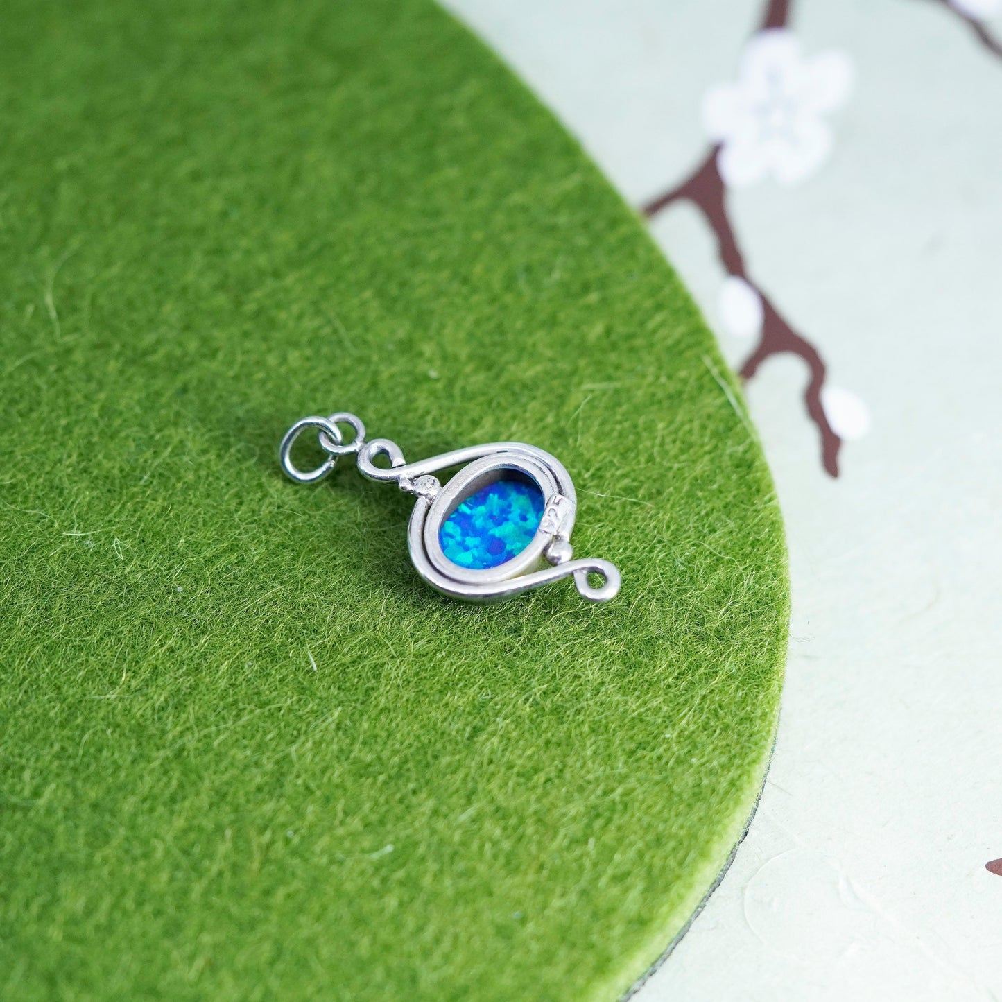 Vintage Sterling silver handmade pendant, 925 oval pendant with opal