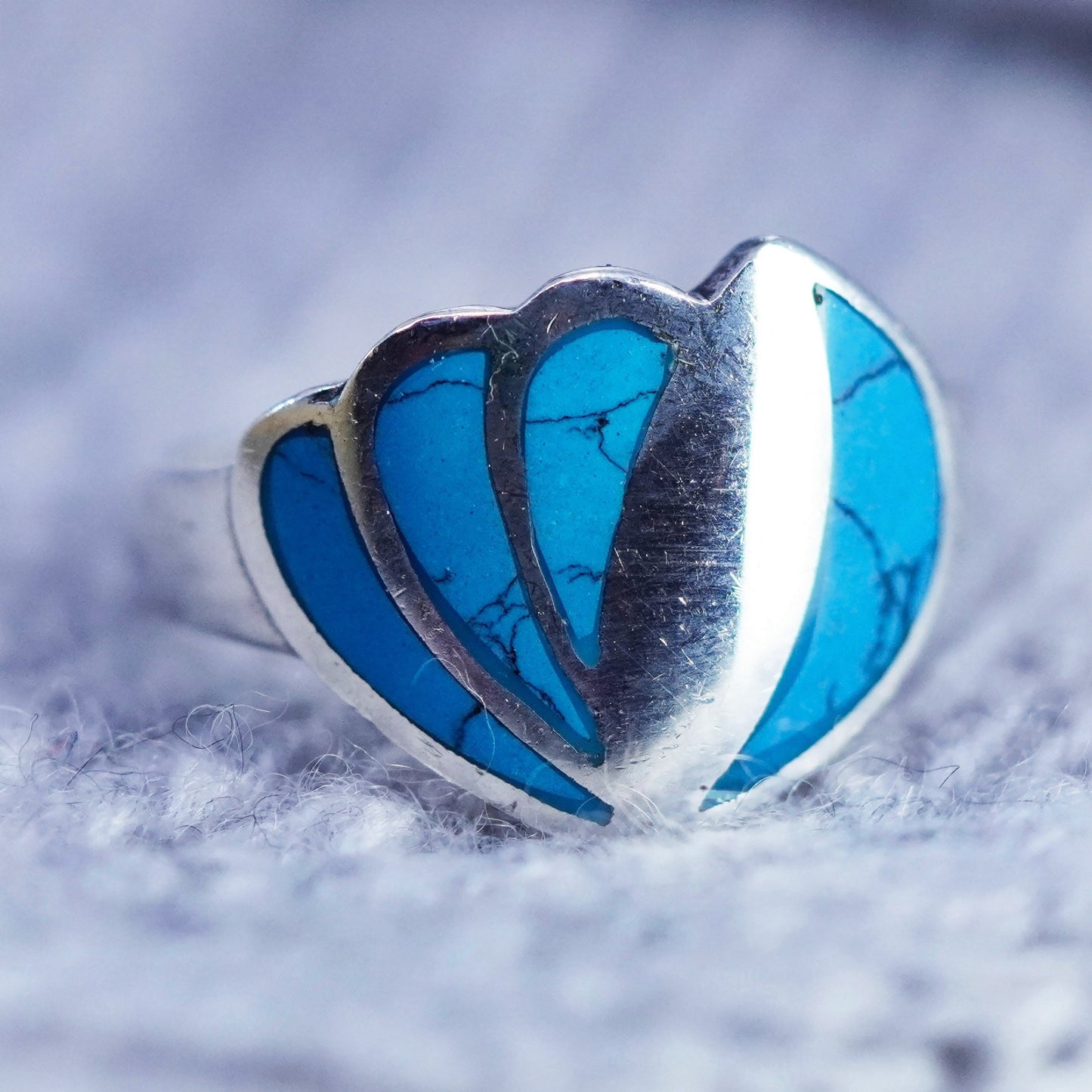 Size 9, Native American navajo Sterling 925 silver handmade ring with turquoise