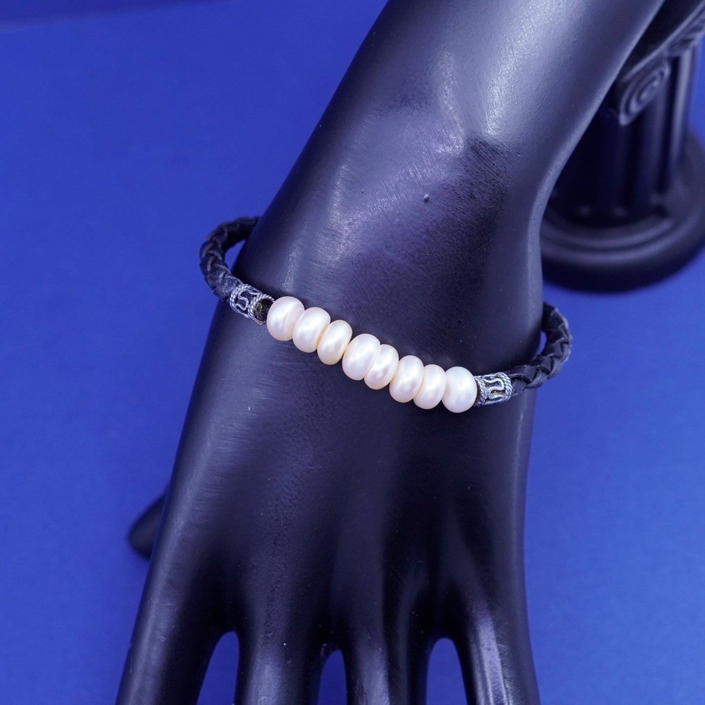 6.75”, Sterling silver handmade bracelet, 925 bangle with black leather pearl