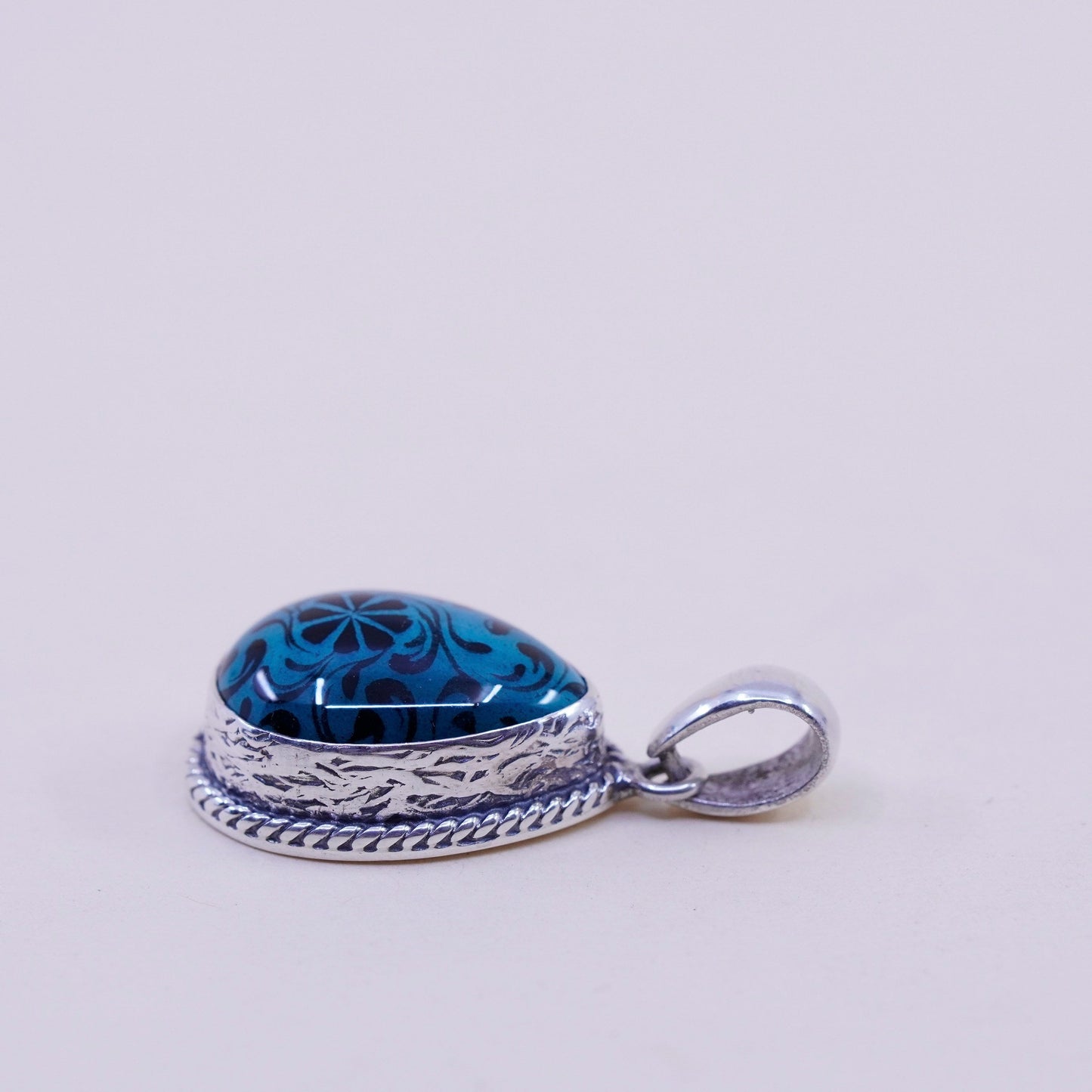 Vintage southwestern sterling 925 silver handmade pendant with teardrop stone