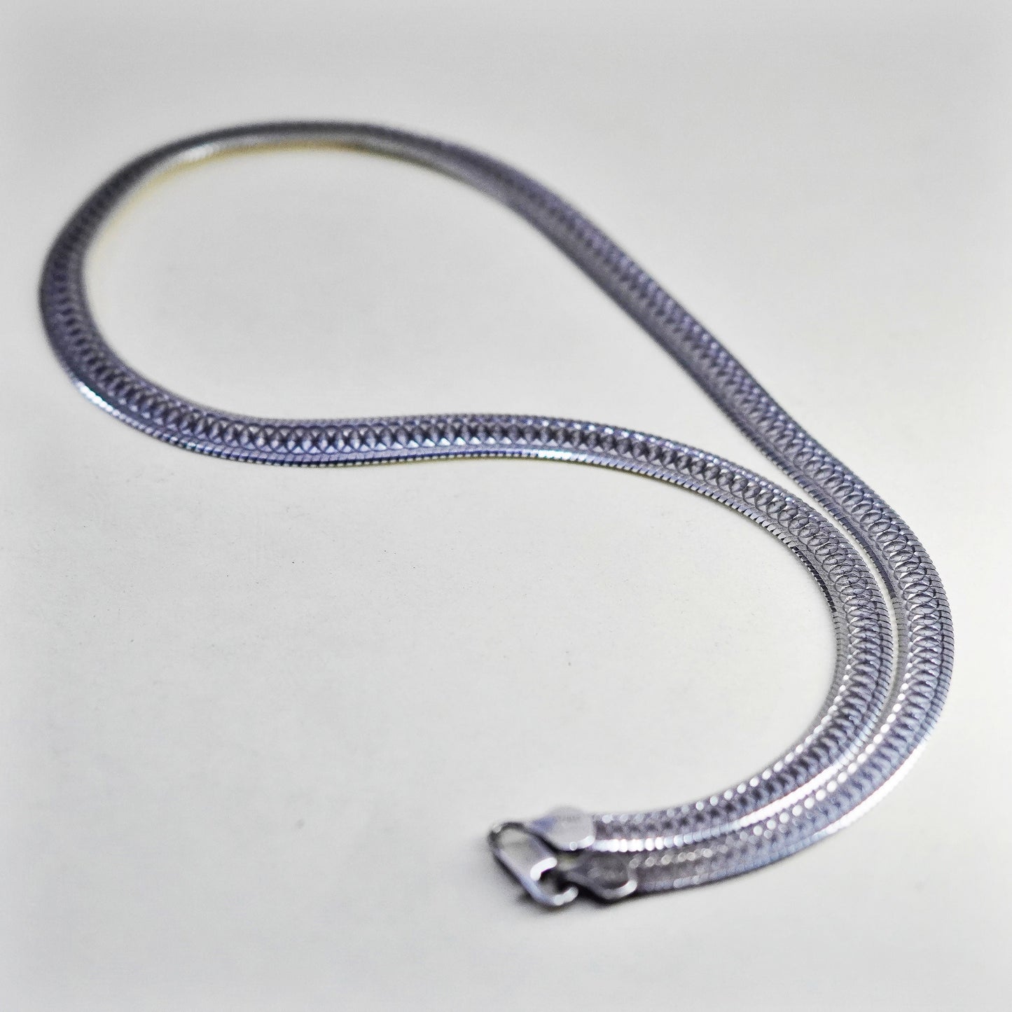 18”, VTG Italy Milor sterling silver necklace, textured 925 herringbone chain
