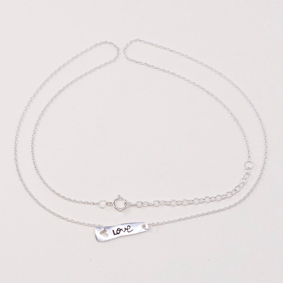 16"+2”, vtg sterling silver circle chain w/ 925 bar pendant embossed “love”