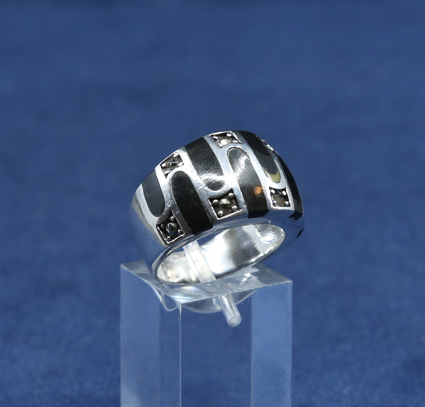 sz 8.25, vtg sterling silver handmade ring, 925 w/ obsidian N marcasite