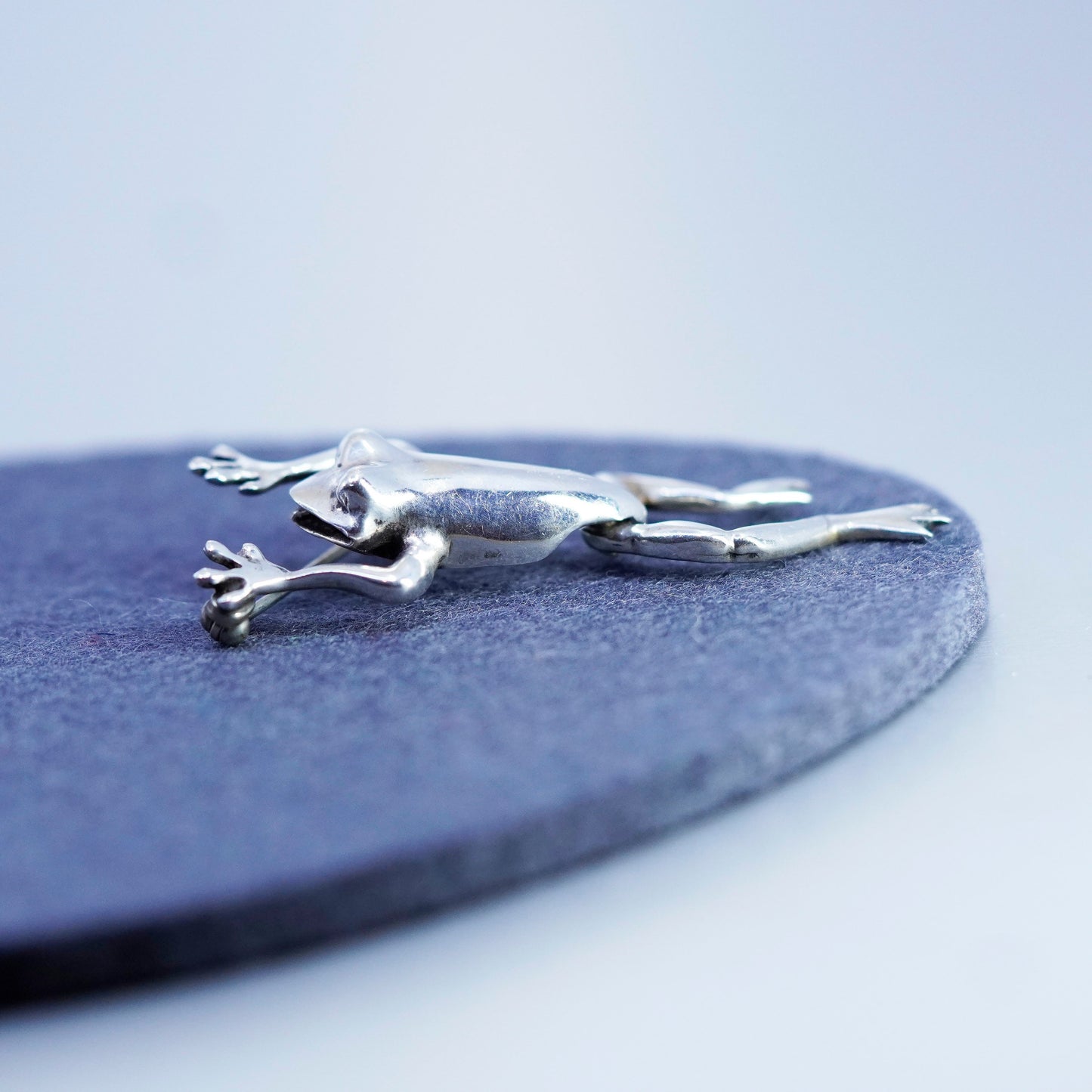 Vintage Sterling 925 Silver handmade frog Brooch pin