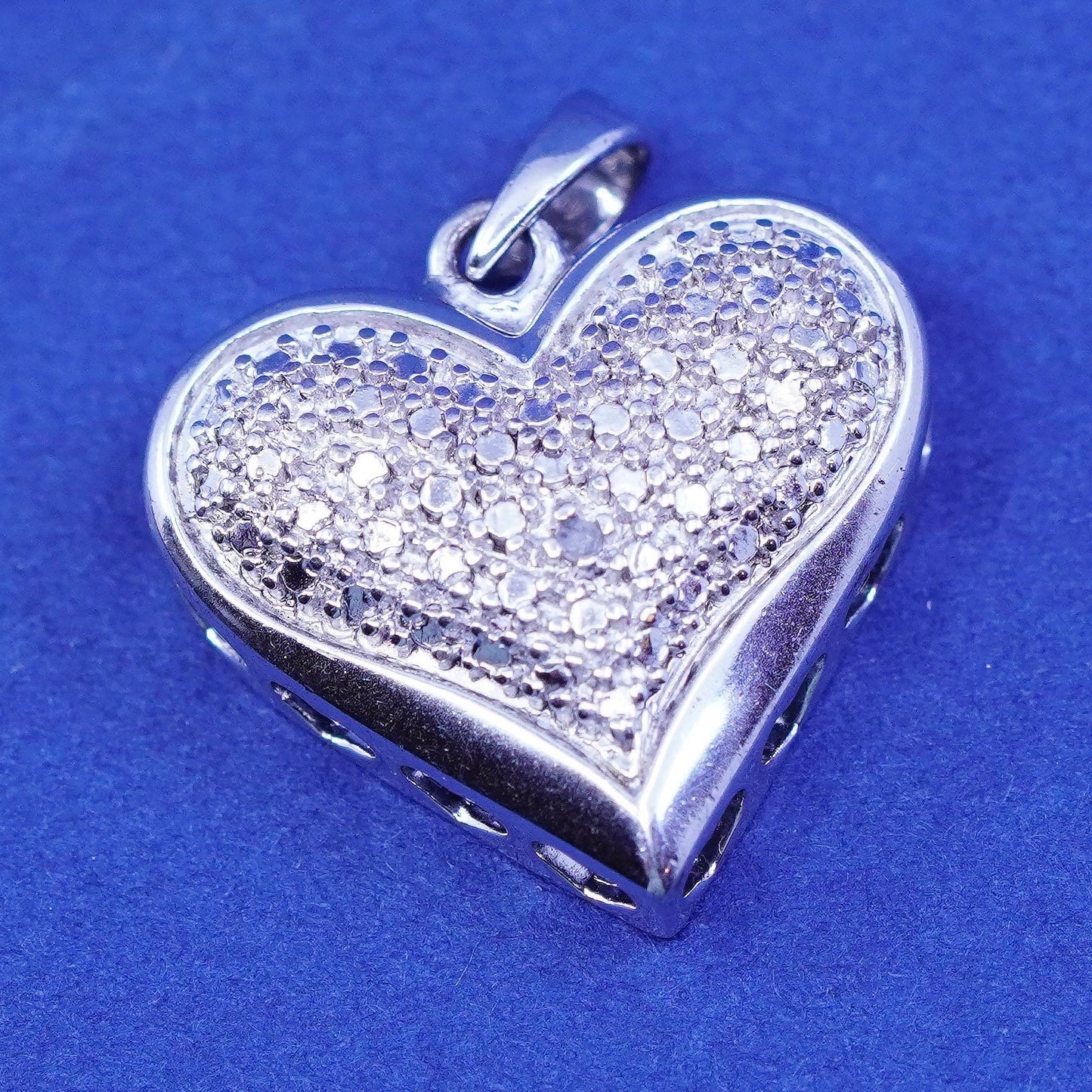 Vintage Sterling 925 silver heart pendant with diamond