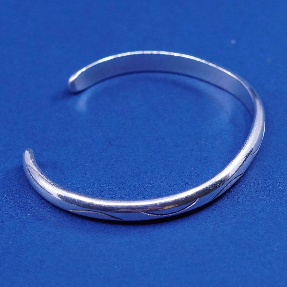 6.25", vtg sterling silver handmade bracelet, Southwestern 925 hammered cuff
