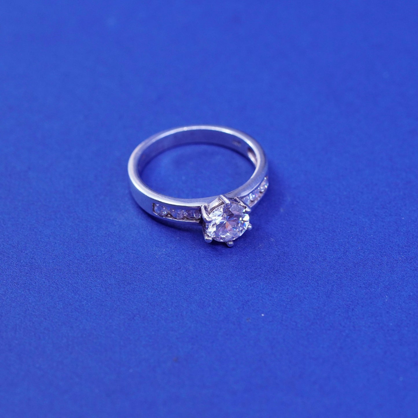 Size 9, vintage Sterling 925 silver engagement ring with clear cz stones