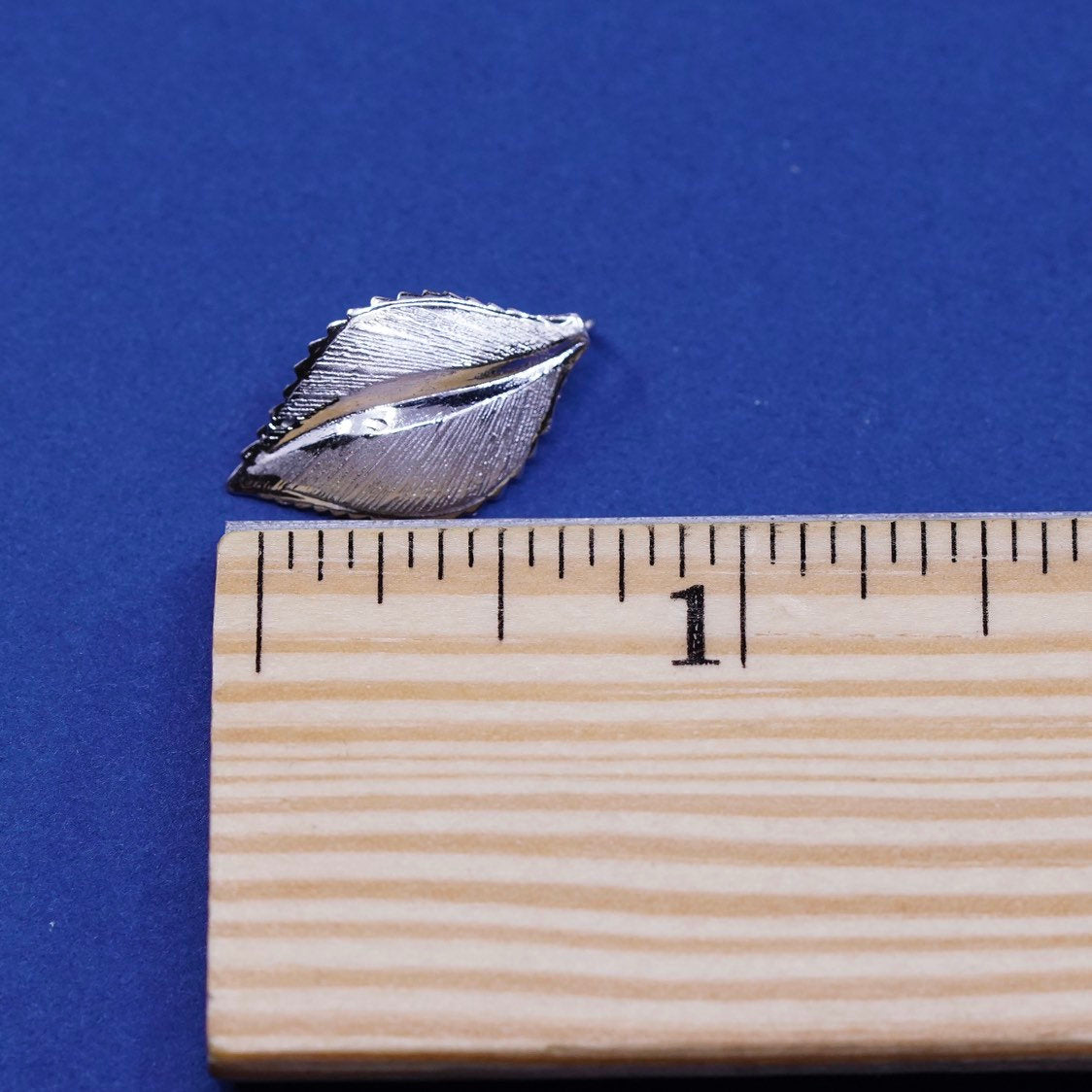 vtg Sterling silver handmade pendant, 925 leaf, stamped sterling