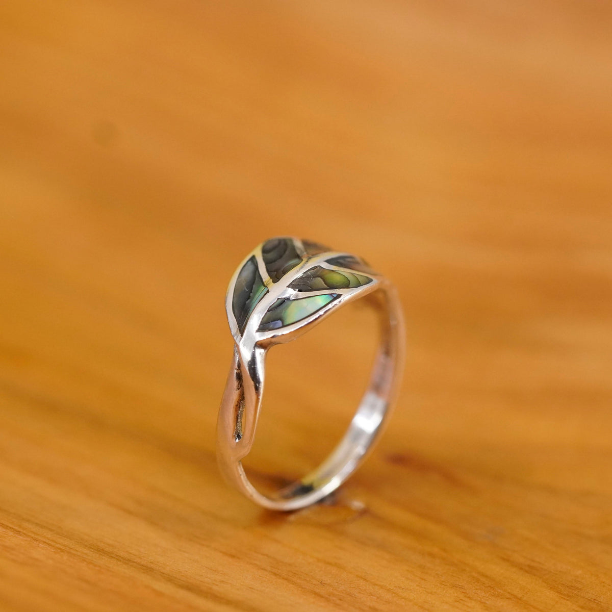 Size 9, vintage sterling silver handmade ring, 925 leafy band with abalone