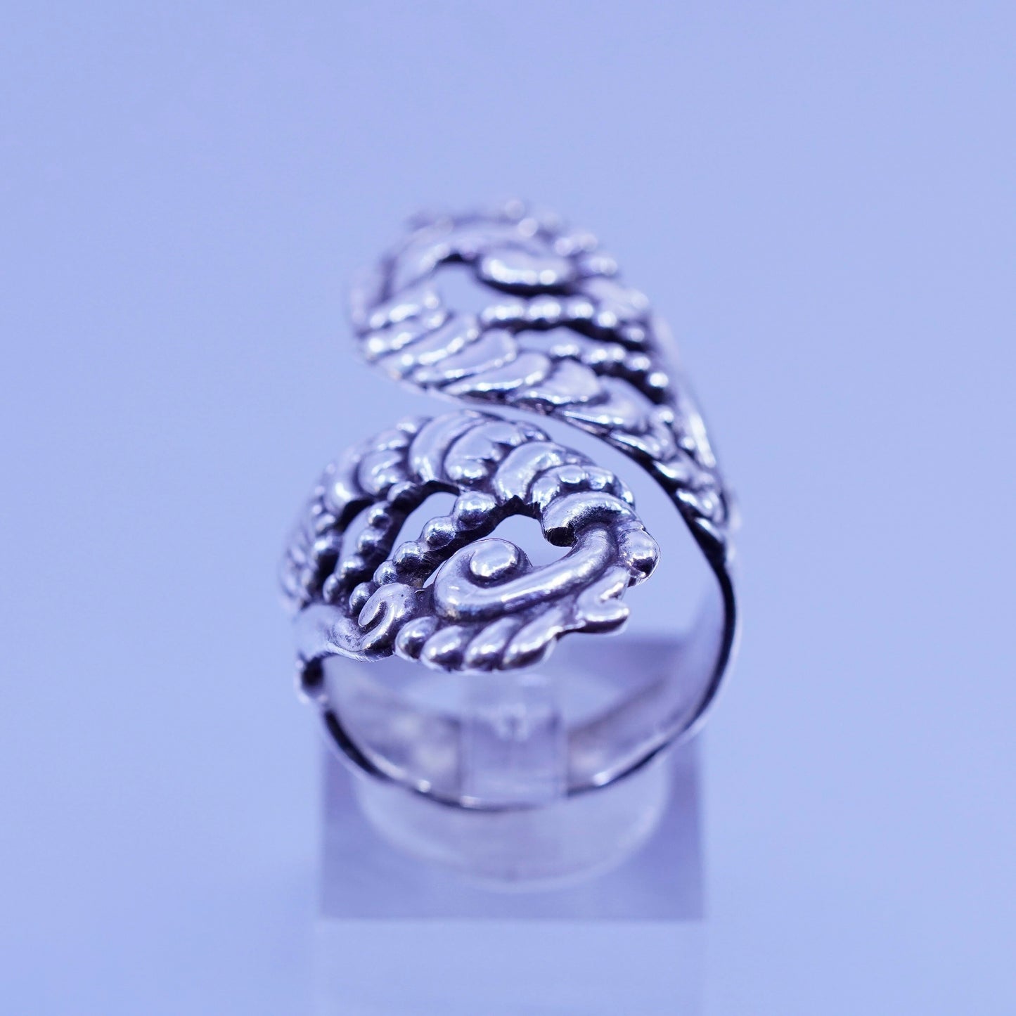 Size adjustable, vtg taxco Sterling 925 silver ring, wrap filigree swirly band