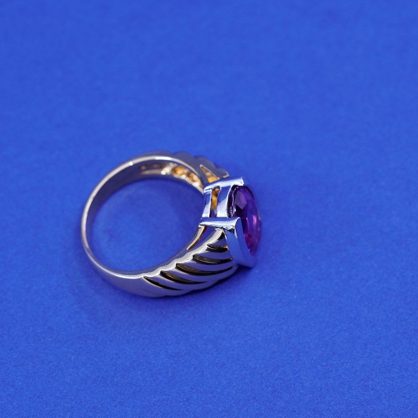 Size 10, vermeil gold over sterling 925 silver ribbed ring w/ oval amethyst