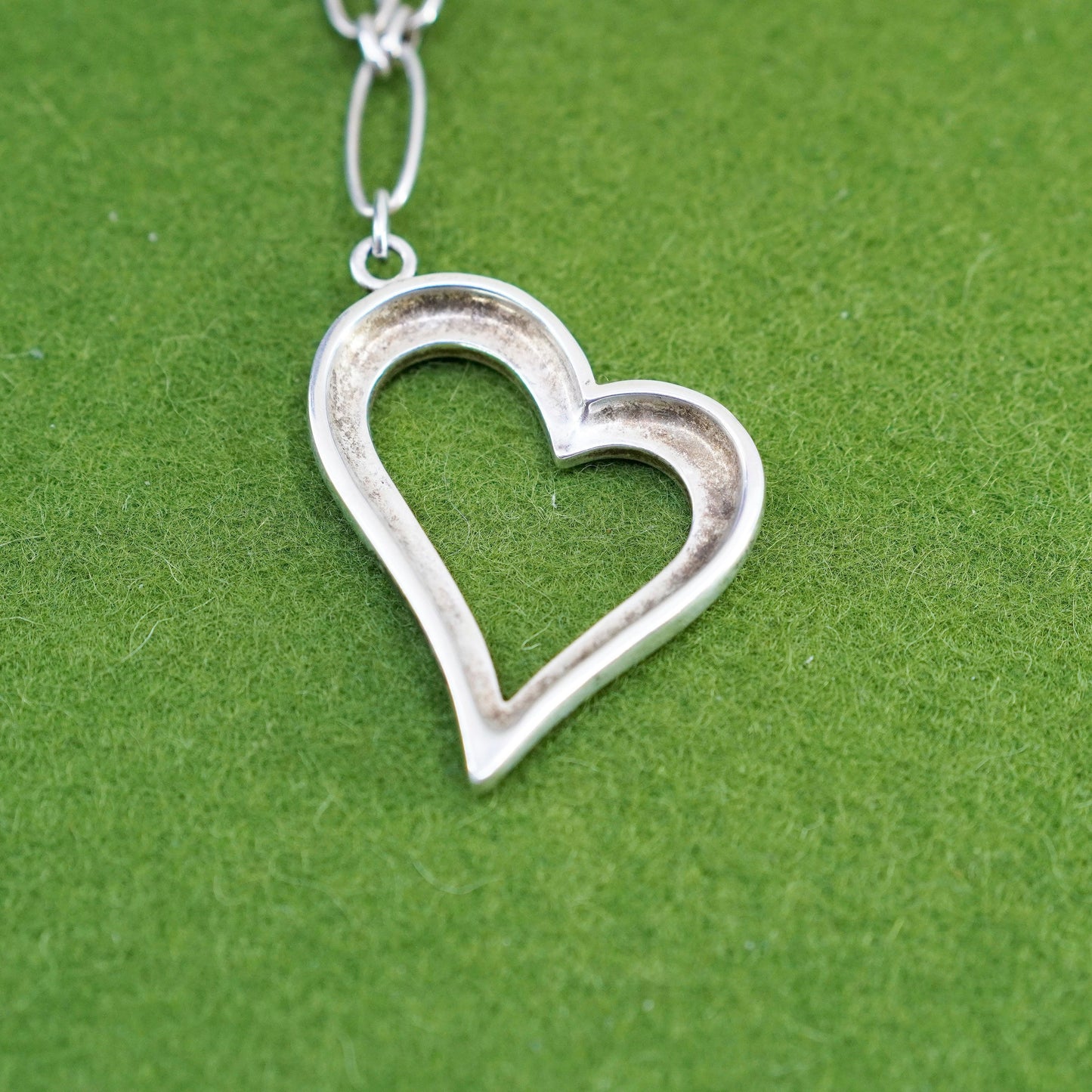 16”, Vintage 925 sterling silver long oval chain with heart pendant