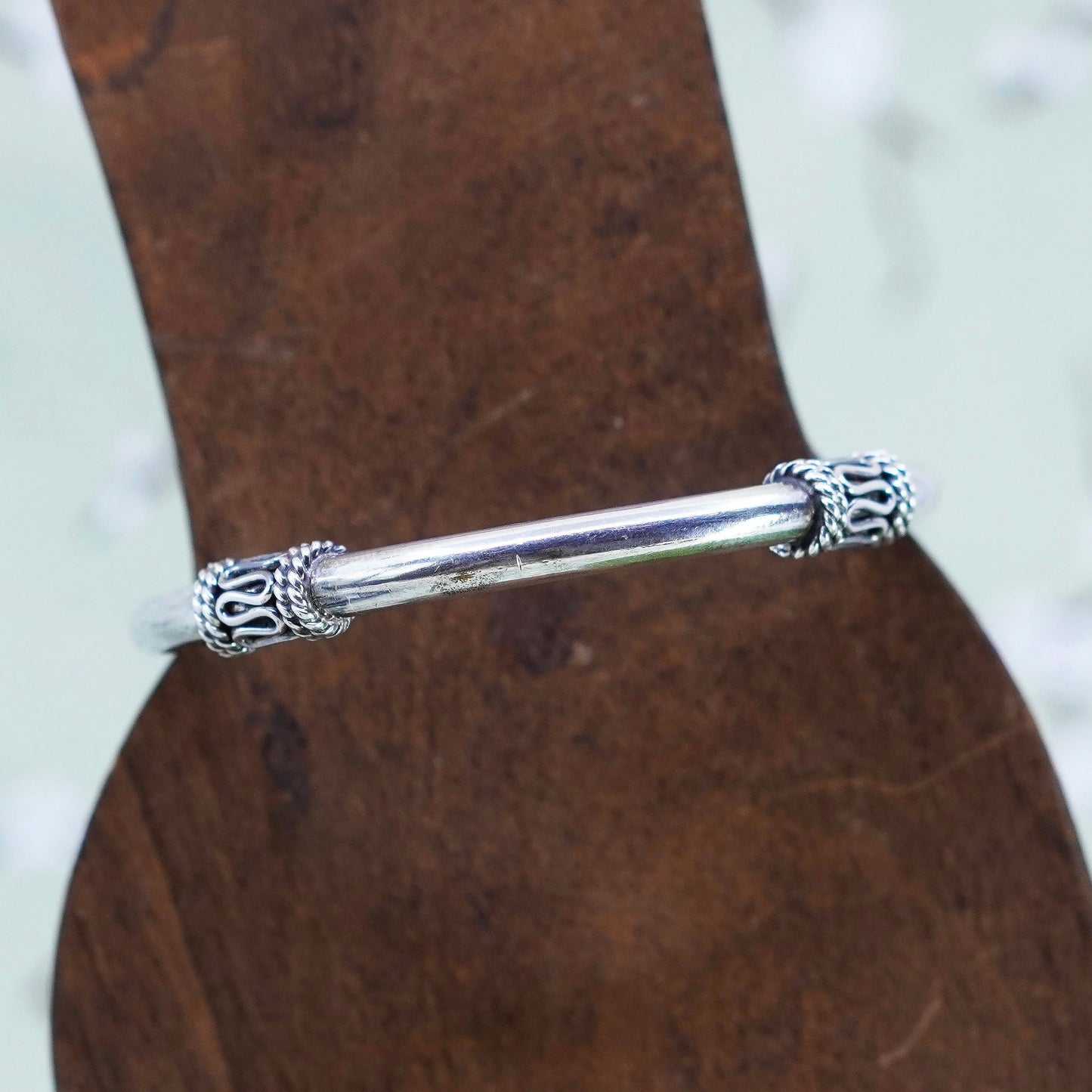 7.75”, vintage Mexico Sterling silver bracelet, 925 bangle with wried