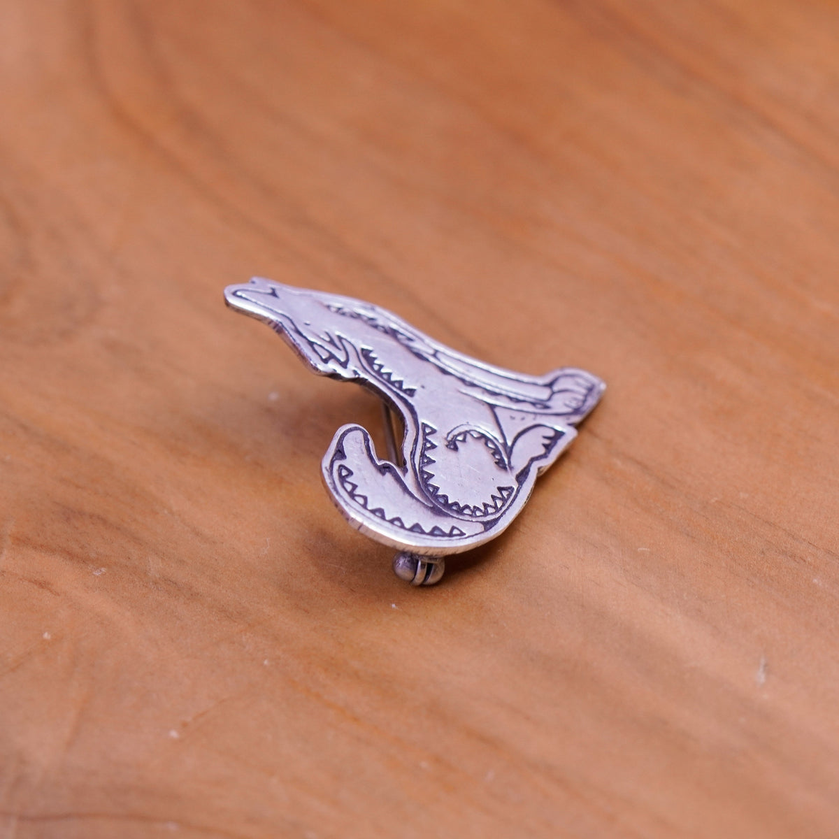 Vintage Mexico handmade sterling 925 silver wolf brooch
