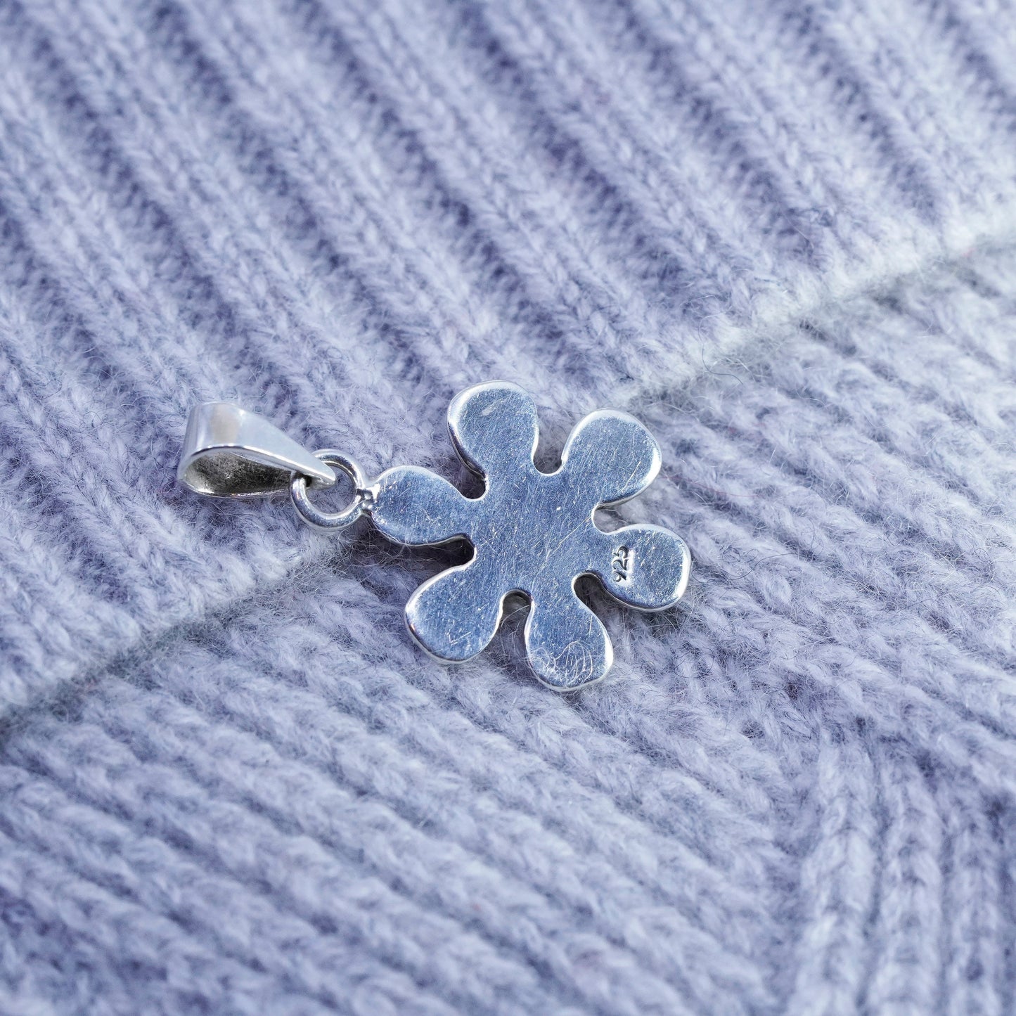 Vintage sterling 925 silver flower pendant with pink stone