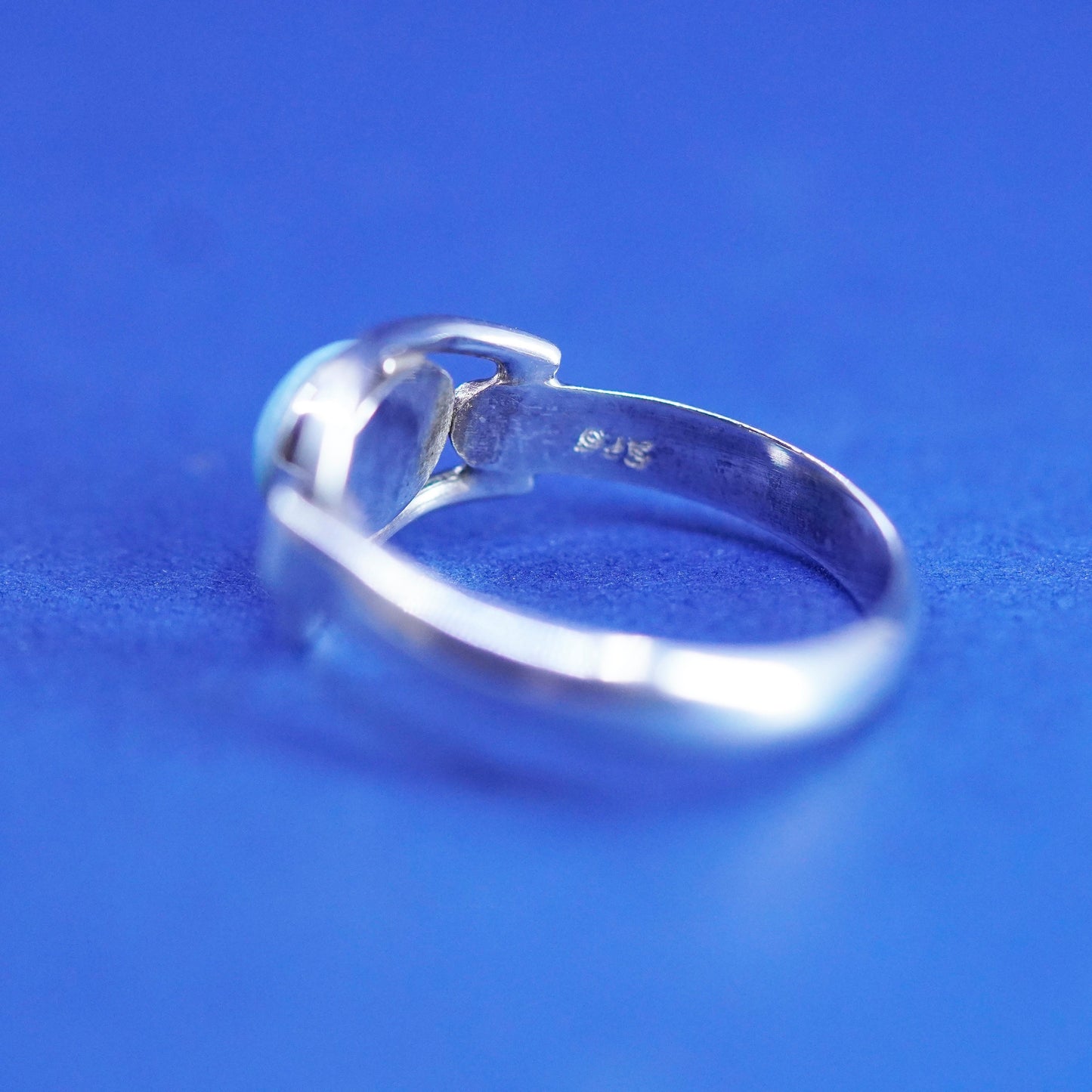 Size 9, Vintage sterling 925 silver handmade ring with oval larimar