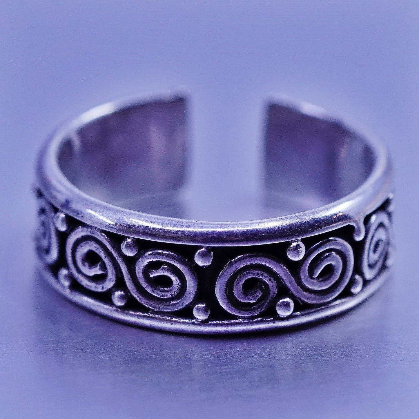 Size 3, vintage BA Suarti Sterling 925 silver open pinky ring, band with swirly