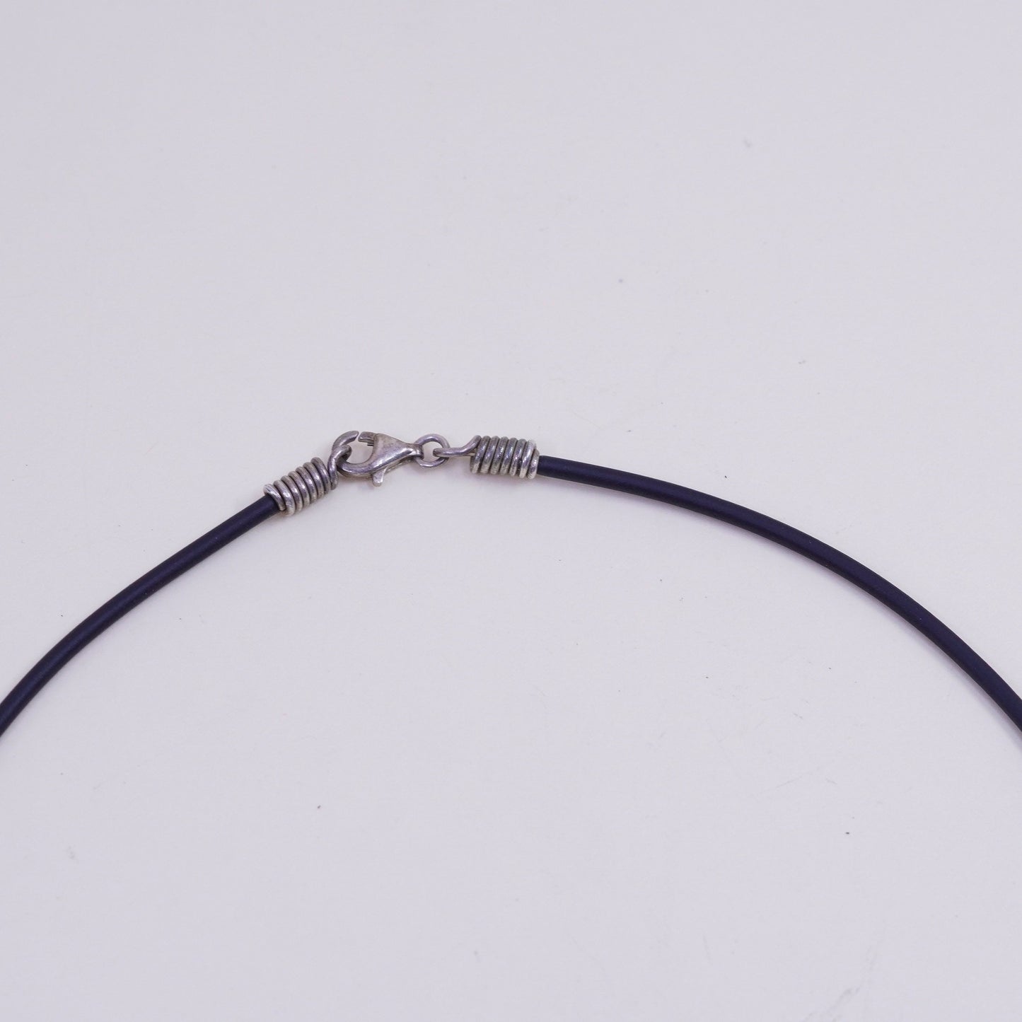 15”, Vtg Sterling 925 Silver Clasp W/ black rubber Necklace