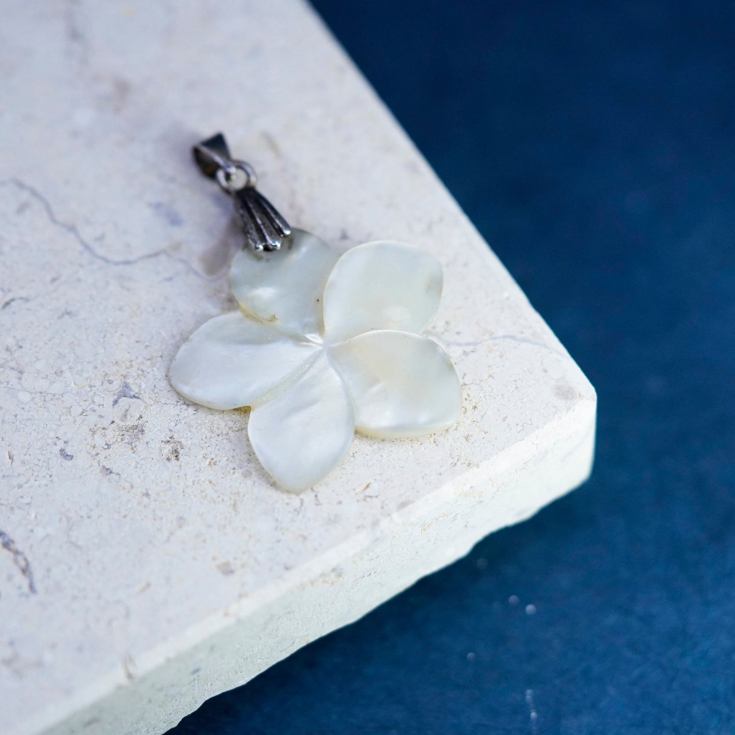 Vintage Sterling silver handmade pendant, 925 flower mother of pearl charm