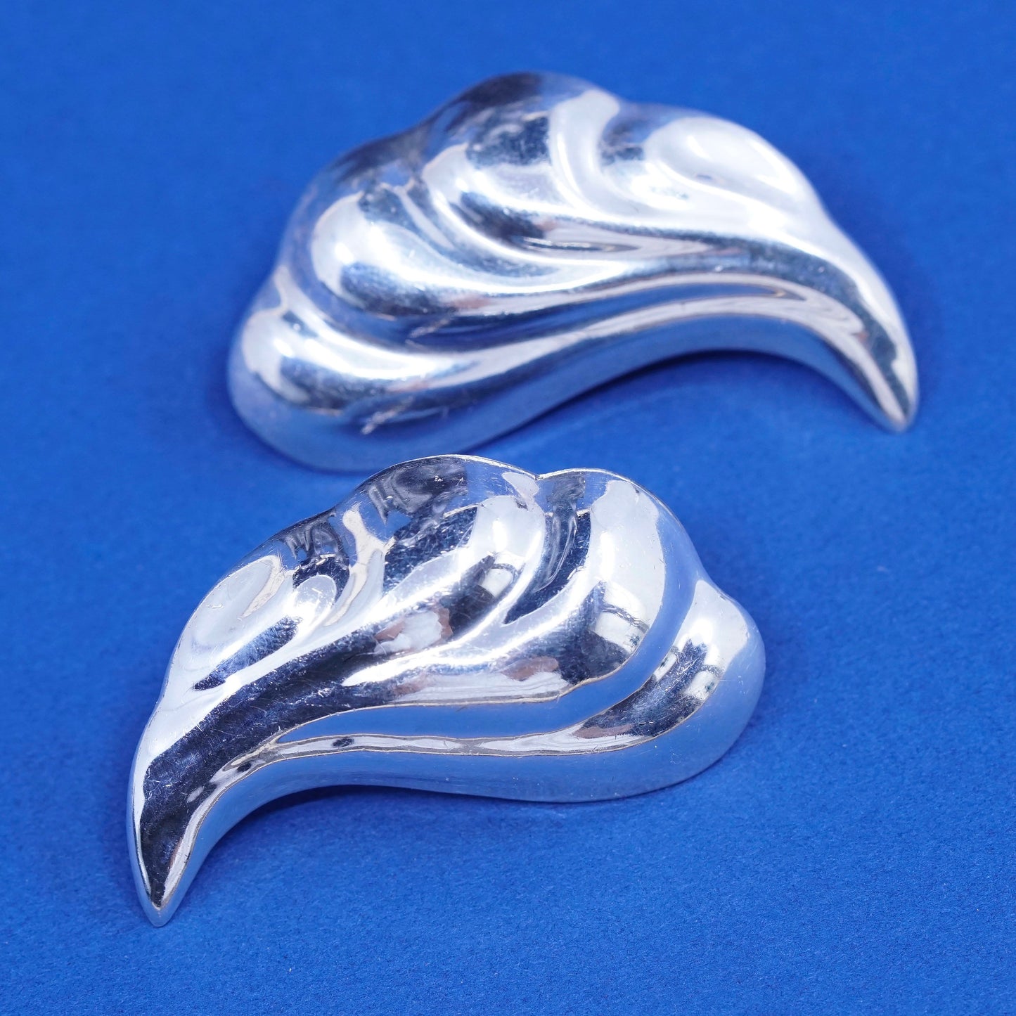 vintage Sterling silver handmade Ribbed earrings, modern 925 silver wavy studs