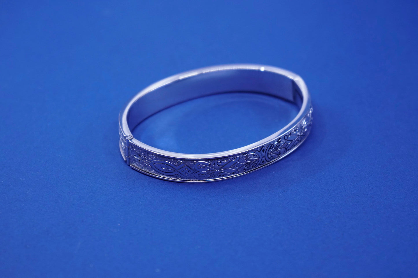 7”, vtg BB sterling silver handmade bracelet, 925 hinged floral textured bangle